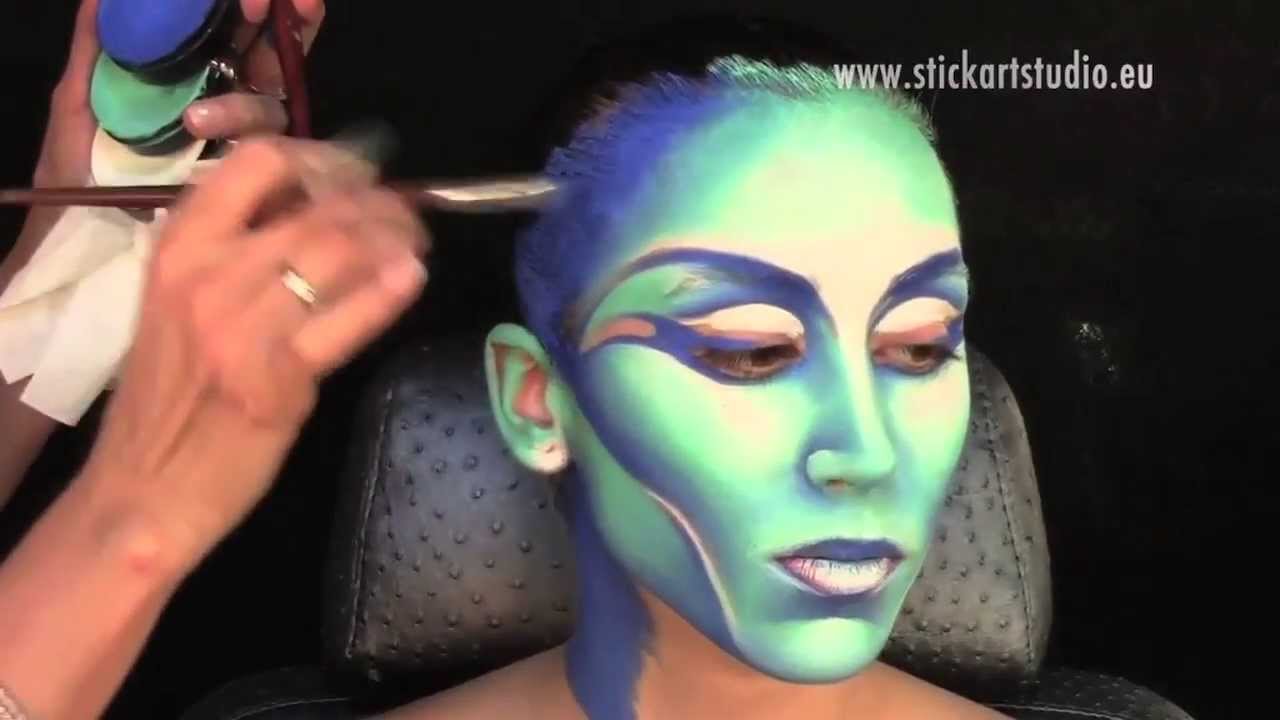 Descubre el maquillaje artístico al agua de calidad profesional