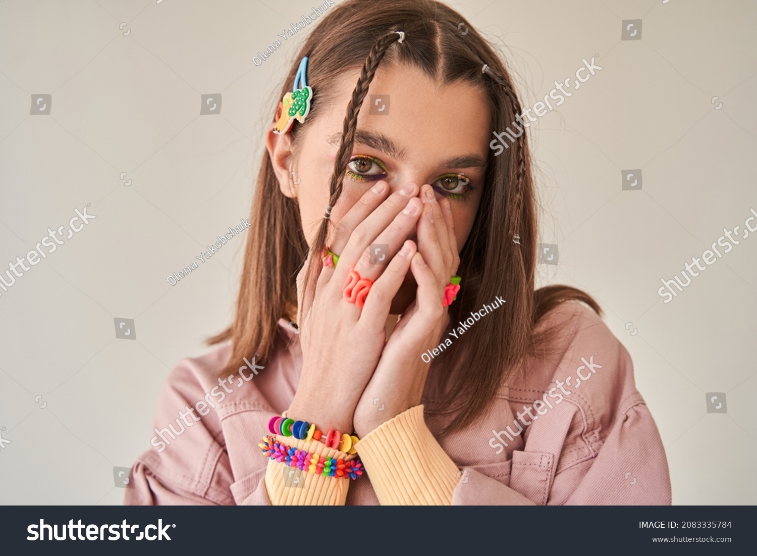 Descubre el arte del maquillaje artístico en inglés y deslumbra con tu creatividad.