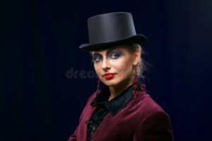 Descubre el encanto del maquillaje artístico de hadas y deslumbra con tu propio estilo mágico.