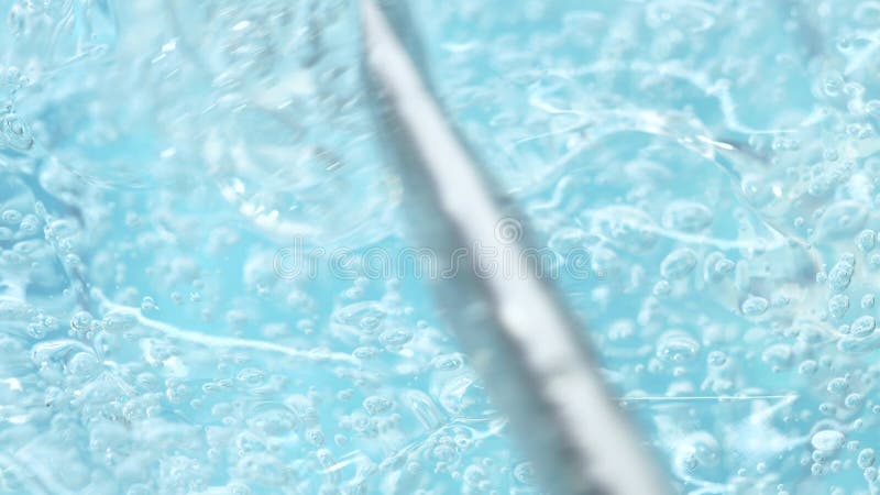 Descubre el maquillaje azul perfecto para deslumbrar en la noche