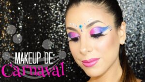 Descubre los secretos del maquillaje azul morado: tips y tendencias.