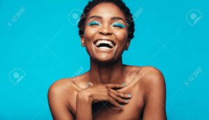 Descubre el encanto del maquillaje azul aesthetic – Transforma tu look con tonos vibrantes y expresivos – ¡Dale vida a tu estilo!