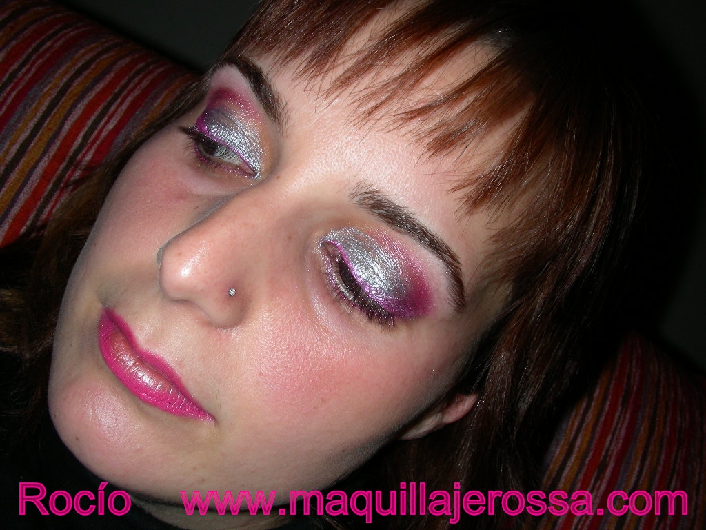 Descubre el encanto del maquillaje azul y plateado – Obtén un look deslumbrante y sofisticado con nuestros productos especializados en {keyword} – Haz clic aquí para brillar.
