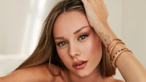 Descubre las mejores ideas de maquillaje baddie y luce fabulosa