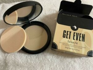 Descubre los increíbles beneficios del maquillaje Benefit en formato compacto