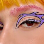 Logra un look deslumbrante con maquillaje de piedras en los ojos.