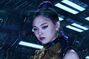 Descubre el encanto del maquillaje coreano cyber y luce un look único.
