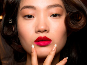 Logra una nariz perfecta con el maquillaje coreano – Descubre cómo mejorar tu apariencia nasal con estos productos de calidad.