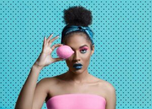 Descubre los mejores trucos de maquillaje fáciles y bonitos. ¡Transforma tu look en minutos! Ideal para los amantes del maquillaje.