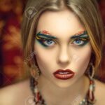 Descubre el fascinante mundo del maquillaje muerto y deslumbra en cualquier ocasión. ¡Potencia tu estilo y crea looks únicos! Ingresa ahora.