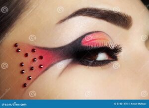 Descubre el arte del maquillaje en Villa Urquiza – ¡Expresión creativa y Belleza impresionante!