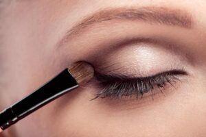 Encuentra el mejor maquillaje en Barcelona con MAC – ¡Descubre nuestra amplia gama de productos y resalta tu Belleza al máximo!