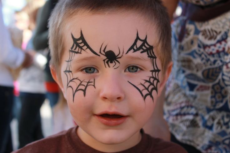 Descubre el encanto del maquillaje de araña para niñas y diviértete con estilo