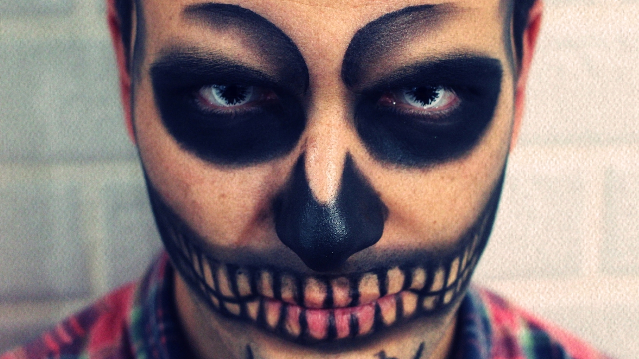 Descubre el mejor maquillaje para el carnaval: tips y trucos para hombres