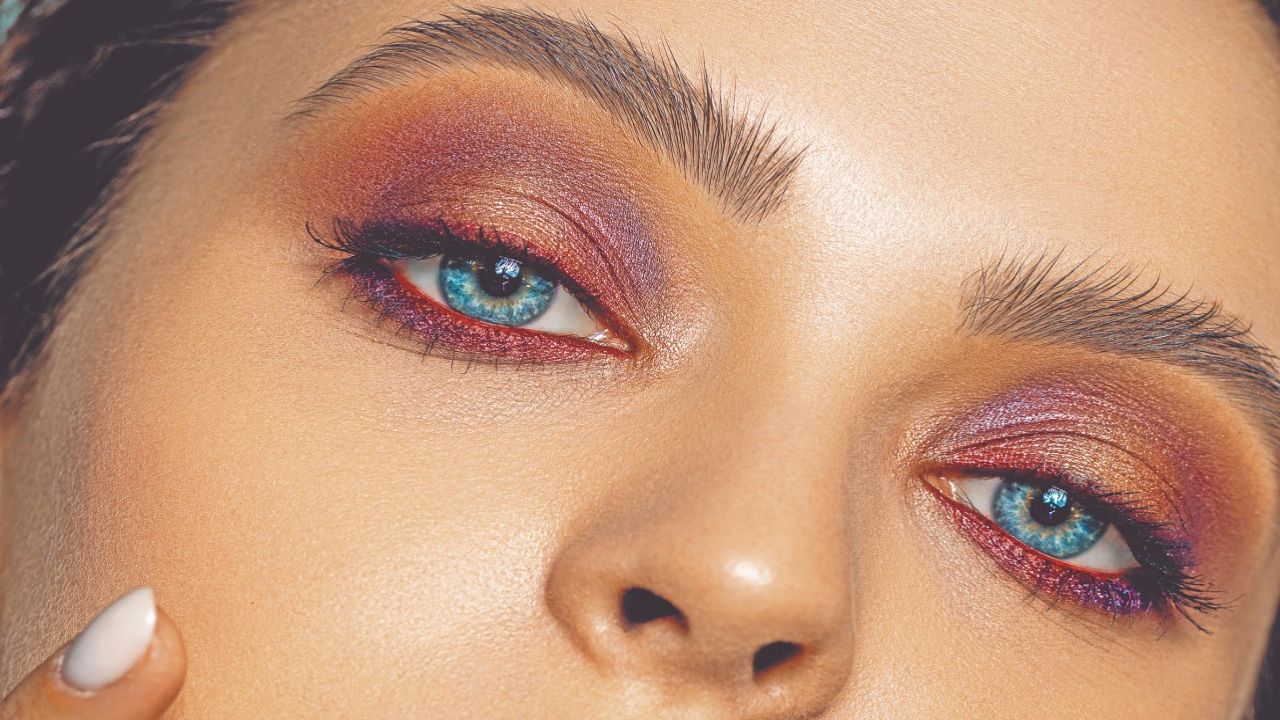 Descubre la increíble paleta de maquillaje Avatar de Colourpop: colores vibrantes y duraderos. Perfecta para lucir un look de otro mundo. ¡Entra ahora!