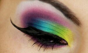 Descubre el encanto del maquillaje de época años 70 y luce un estilo retro único.