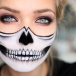 Transforma a tu niña en un esqueleto con el mejor maquillaje de Halloween