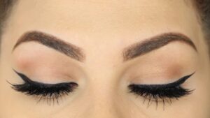 Descubre cómo hacer un maquillaje de gatos perfecto en simples pasos
