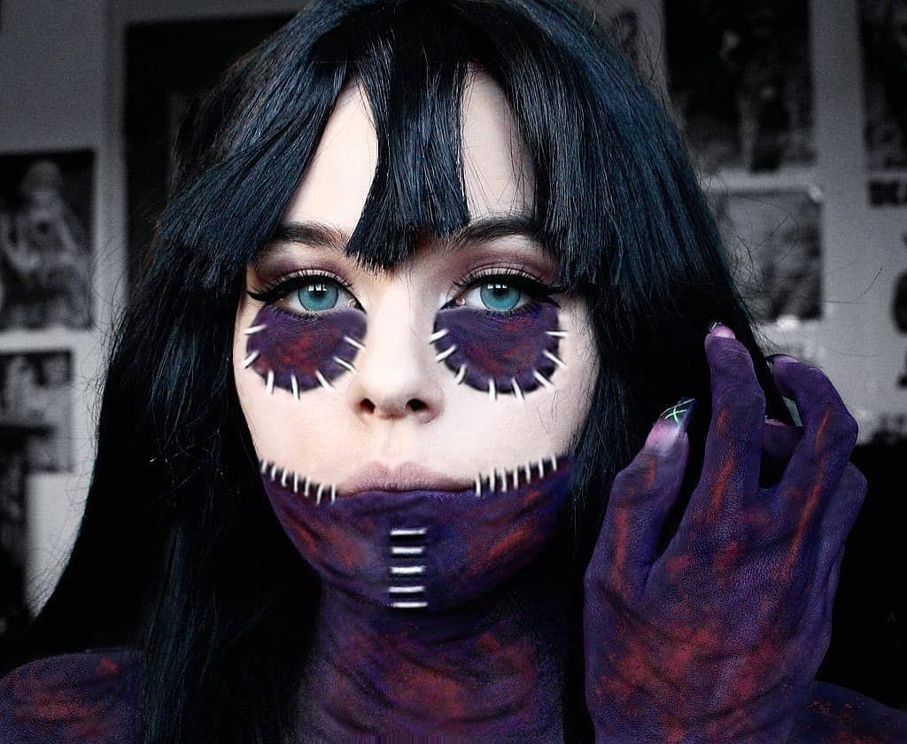 Disfrázate con estilo: Maquillaje de Halloween anime para hombres