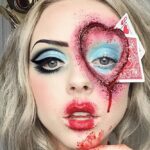 Transforma a tu niña en un esqueleto aterrador con nuestro maquillaje de Halloween