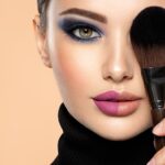 Descubre el glamouroso maquillaje de los años 20 y luce como una verdadera diva del pasado.