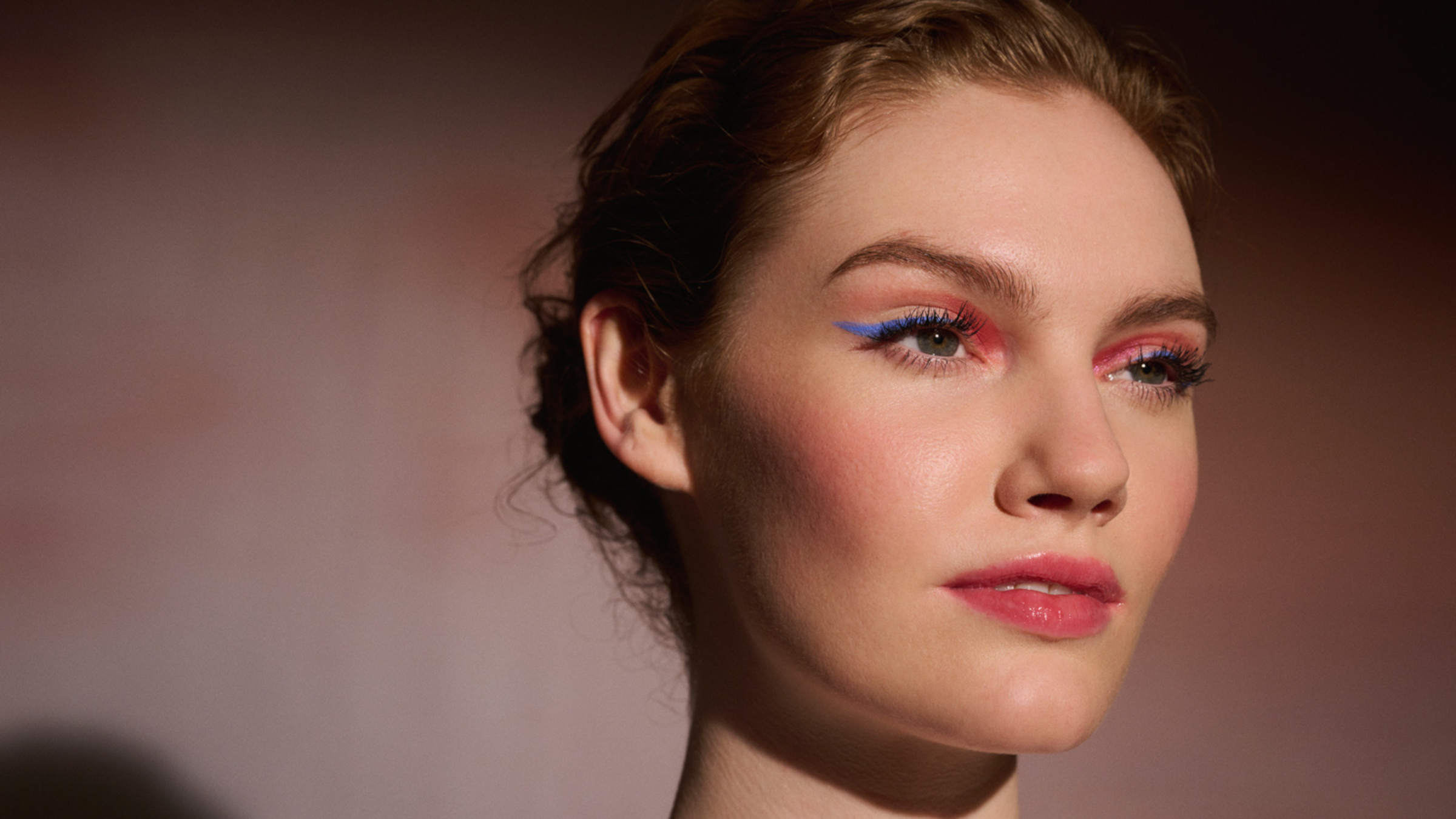 Consigue un look de maquillaje lindo para la noche y deslumbra