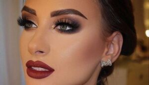 Maquillaje de noche para una boda: Resalta tu belleza e impresiona a todos.