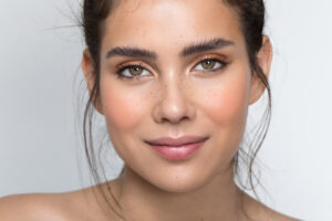 Descubre el maquillaje perfecto para tu día especial como novia