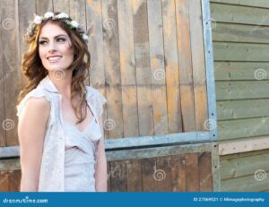 Descubre el encanto del maquillaje de novia bohemia – Obtén un look natural y elegante para tu gran día – Perfecto para novias románticas y bohemias.