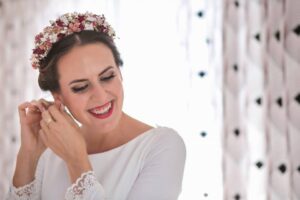 Descubre el maquillaje perfecto para novias en Jaén: resaltará tu Belleza y te hará lucir radiante en tu gran día.