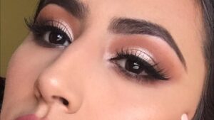 Descubre los secretos del maquillaje de ojos para novias y luce radiante en tu día especial