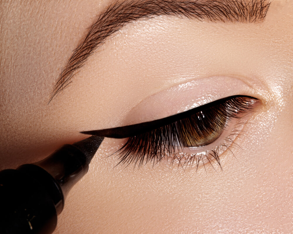 Descubre los secretos del maquillaje de ojos sencillo y resalta tu mirada