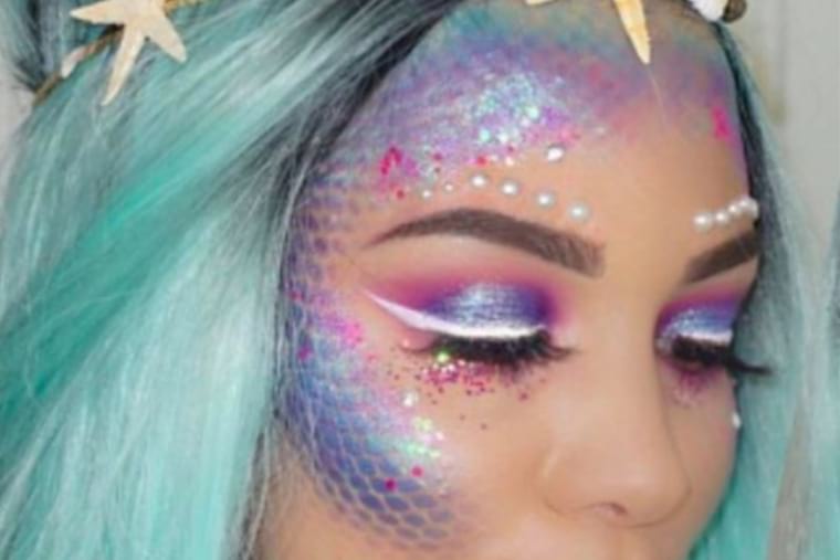 Descubre el encanto del maquillaje de sirena: colores vibrantes y brillo mágico. Conviértete en una criatura mística y deslumbra a todos.