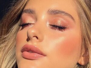 Descubre las tendencias de maquillaje 2023 y luce radiante