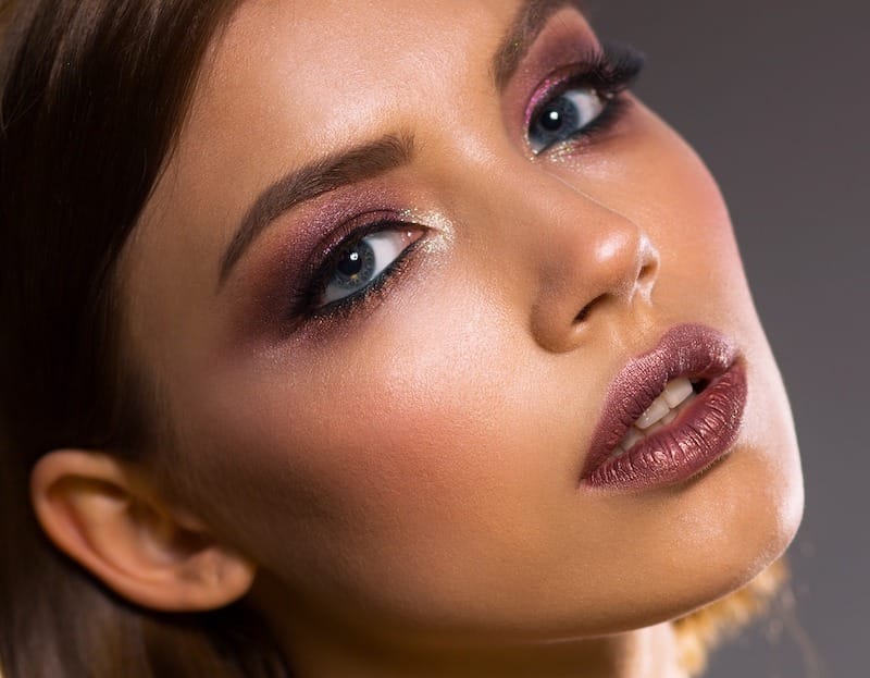 Obtén un maquillaje impecable todo el día con nuestro fijador de maquillaje