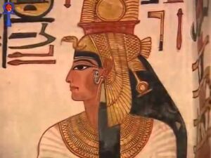 Deslumbra con el maquillaje Cleopatra: secretos de Belleza egipcios.