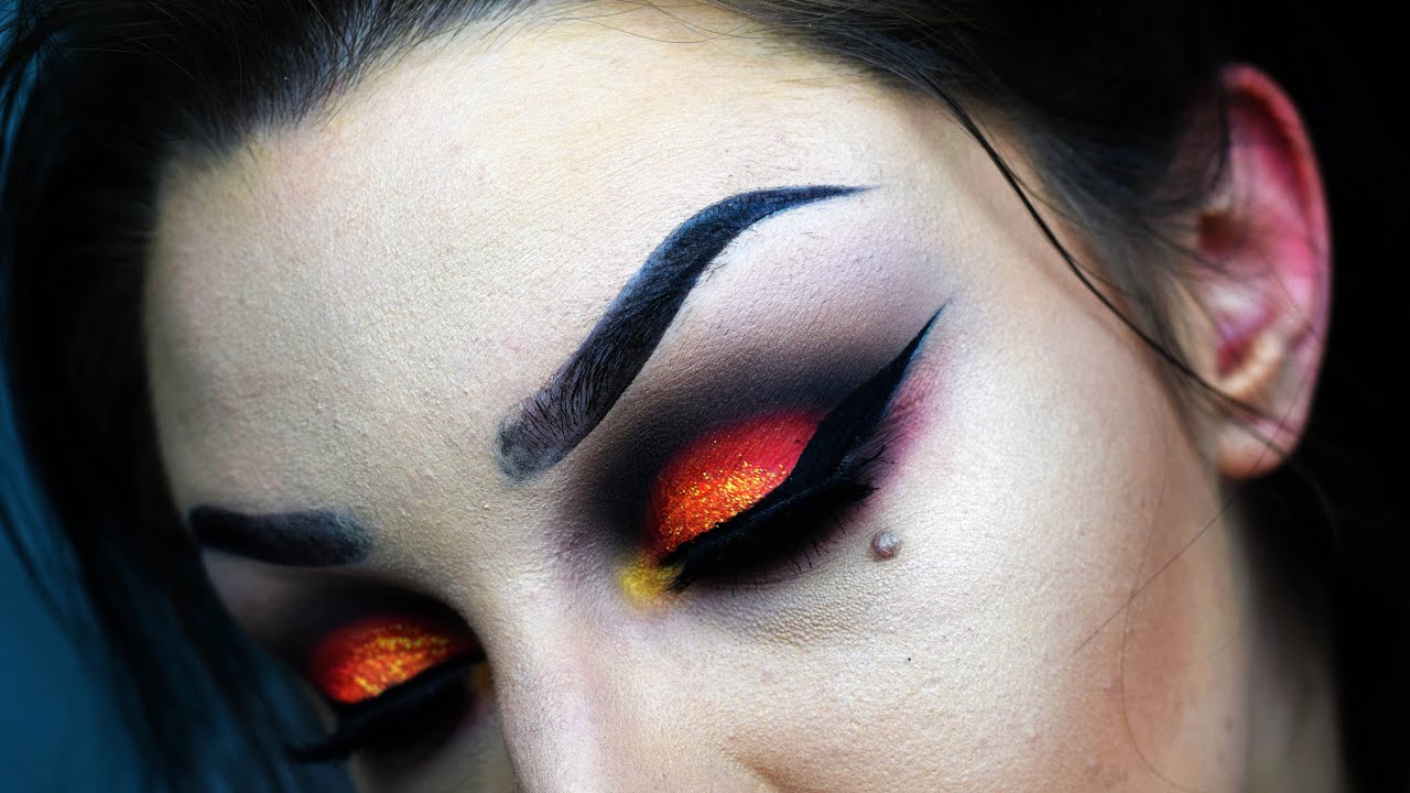 Logra un look impactante con el maquillaje emo para expresar tu estilo.