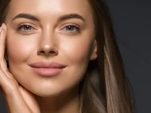 Descubre los mejores tips de maquillaje aesthetic para Belleza morena y resalta tu Belleza natural.