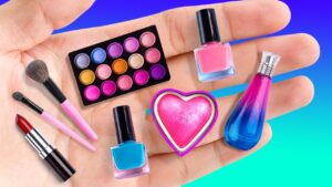 Encuentra el maquillaje miniatura perfecto para Barbie y crea looks increíbles