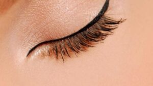 Descubre los secretos del maquillaje fácil: Tips y consejos para lucir radiante en poco tiempo. Ideal para quienes buscan un look impecable de manera sencilla. ¡Ingresa ahora!