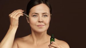 Descubre los secretos del maquillaje Florence para lucir radiante y natural
