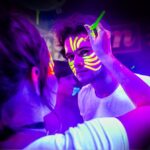 Descubre el maquillaje fluor perfecto para tus fiestas con estilo.