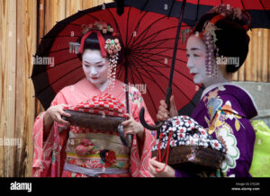 Descubre el encanto del maquillaje geisha para niñas y resalta su Belleza natural.