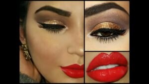 Descubre el encanto del maquillaje con ojos y labios rojos: tips y tendencias