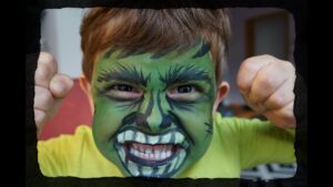 Encuentra el mejor maquillaje Hulk para niños: colores vivos y fácil aplicación.