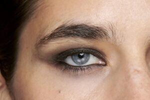 Encuentra el mejor maquillaje MAC en Coruña – ¡Resalta tu Belleza hoy!