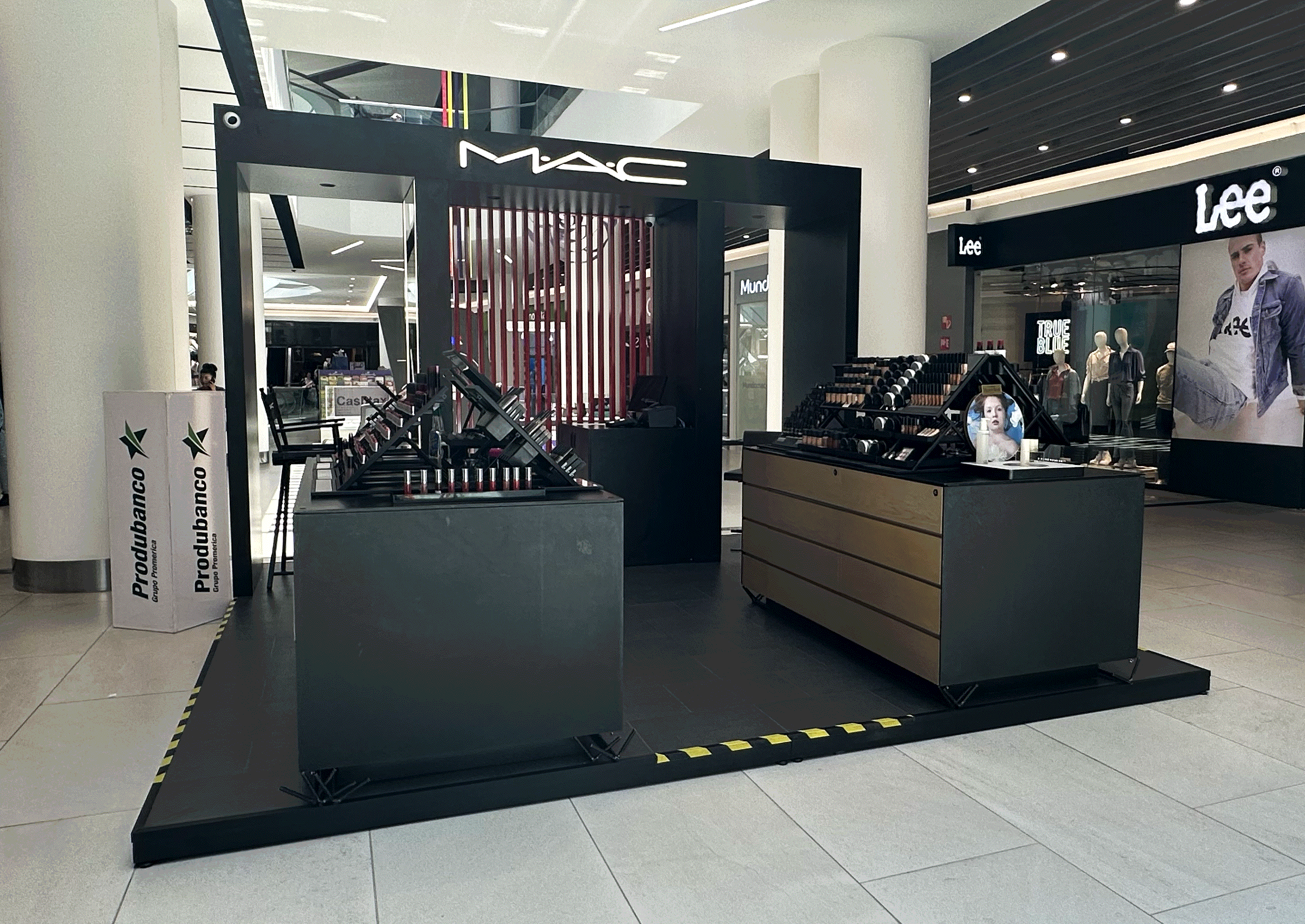 Descubre los mejores productos de maquillaje MAC en Ecuador.