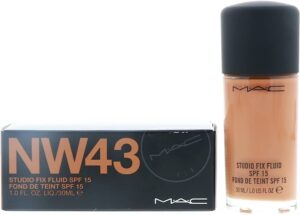 Encuentra tu tono perfecto de maquillaje MAC NC35 y luce radiante.
