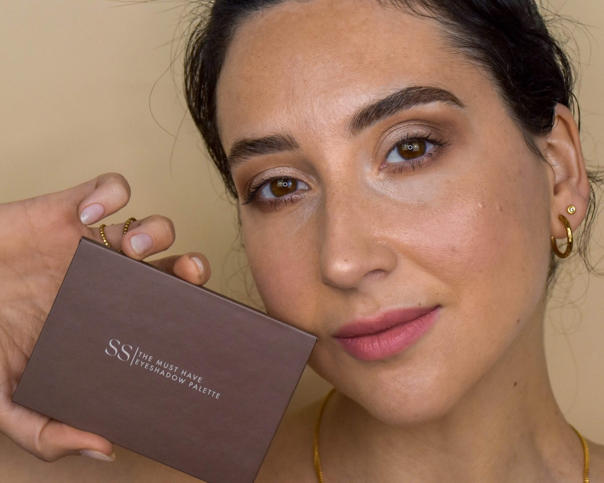 Consigue un maquillaje mate perfecto con Benefit: ¡Resultados increíbles!