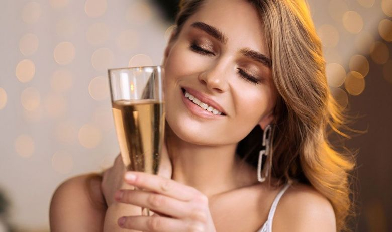Descubre el fascinante mundo del maquillaje Mina – Secretos de Belleza para deslumbrar.